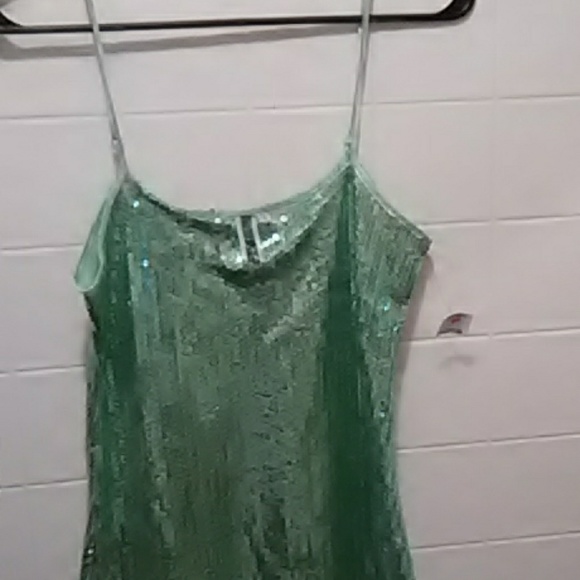 BKE ALL SEQUIN TANK LIGHT GREEN - Picture 5 of 7